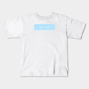 xe / xir - blue Kids T-Shirt